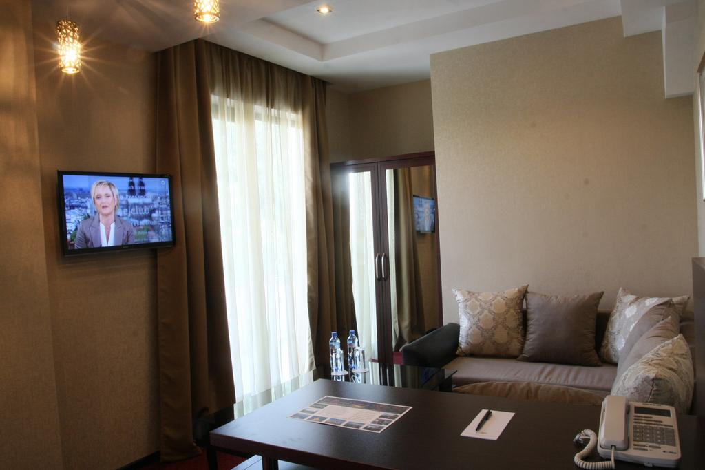 Marionn Hotel Tbilisi Rum bild